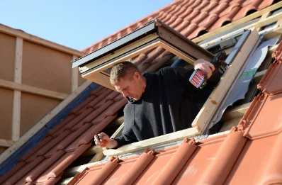 Pose de fenêtres de toit Velux à Creissels